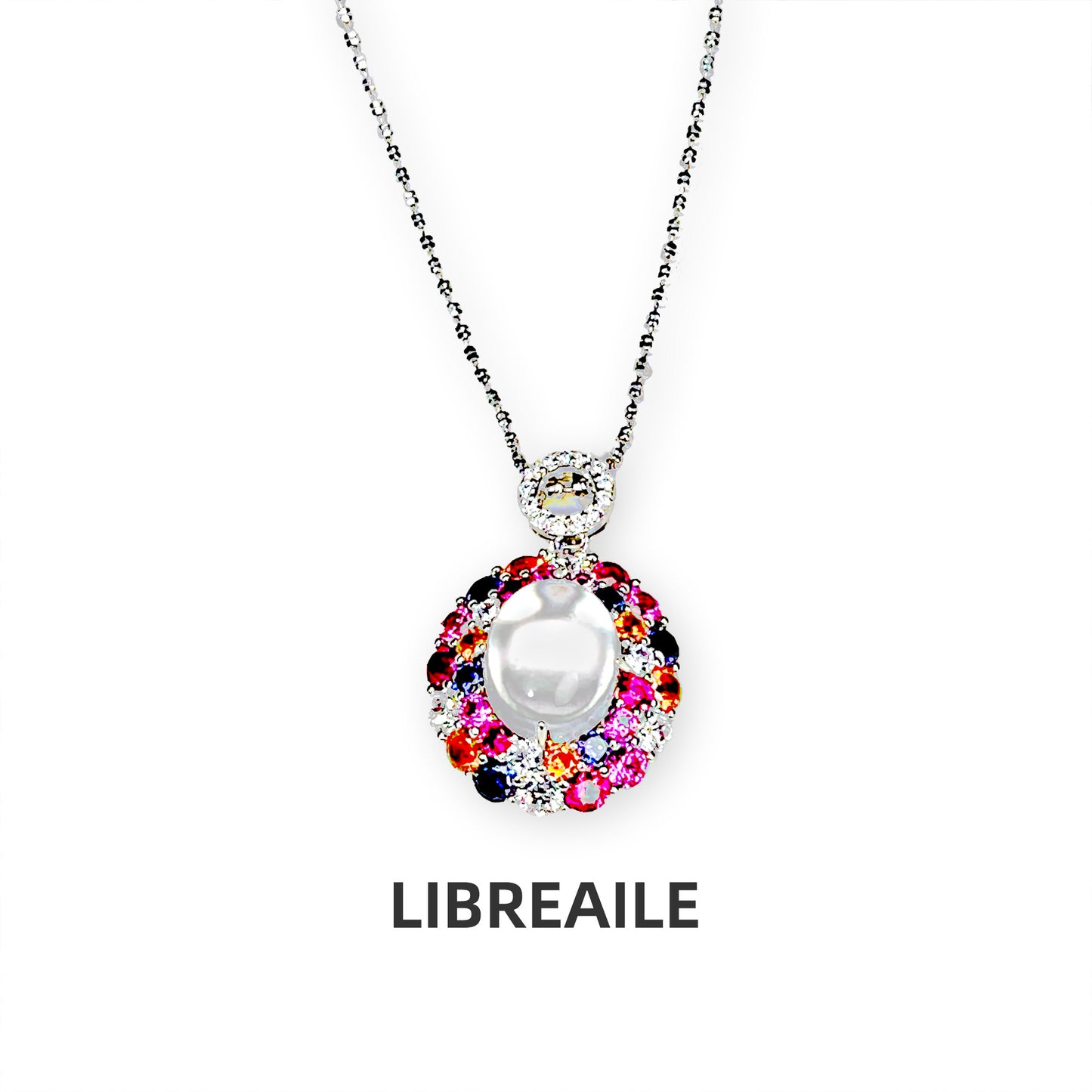 Adjustable S925 silver necklace close-up, minimalist pendant