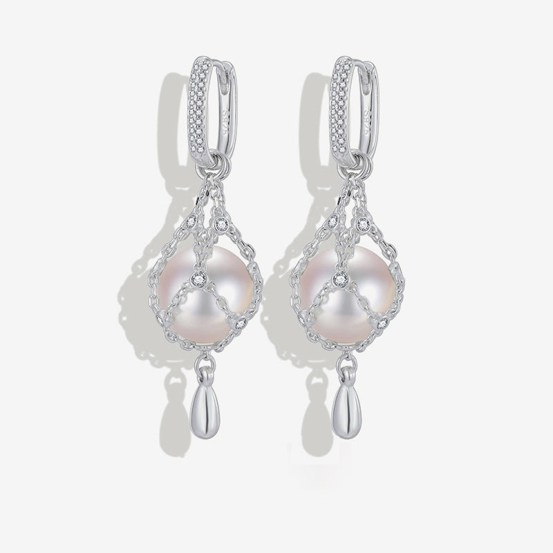 925 Sterling Silver Pearl Earrings Detail View