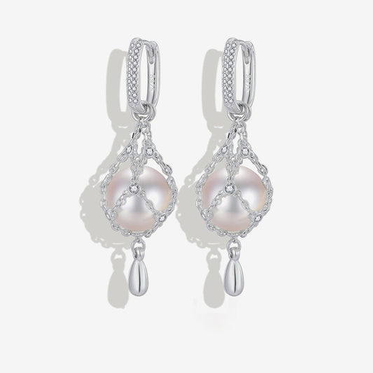 925 Sterling Silver Pearl Earrings Detail View
