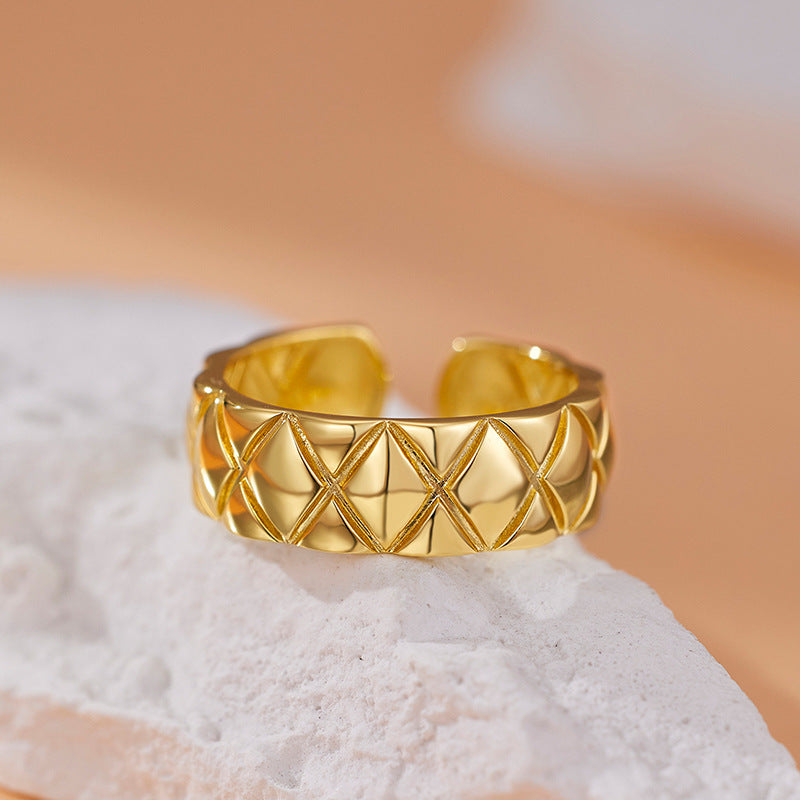 Modern lattice band ring side view, sterling silver women's jewelry